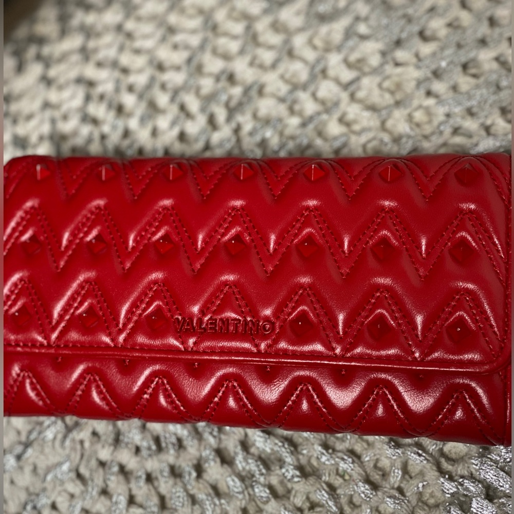 Red Valentino clutch/crossbody bag with gold chain